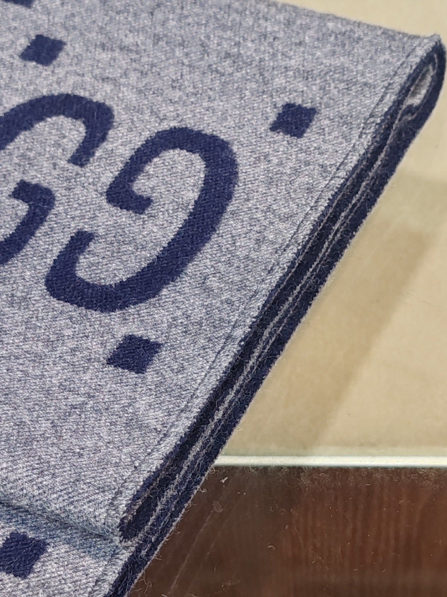 G/G Scarf